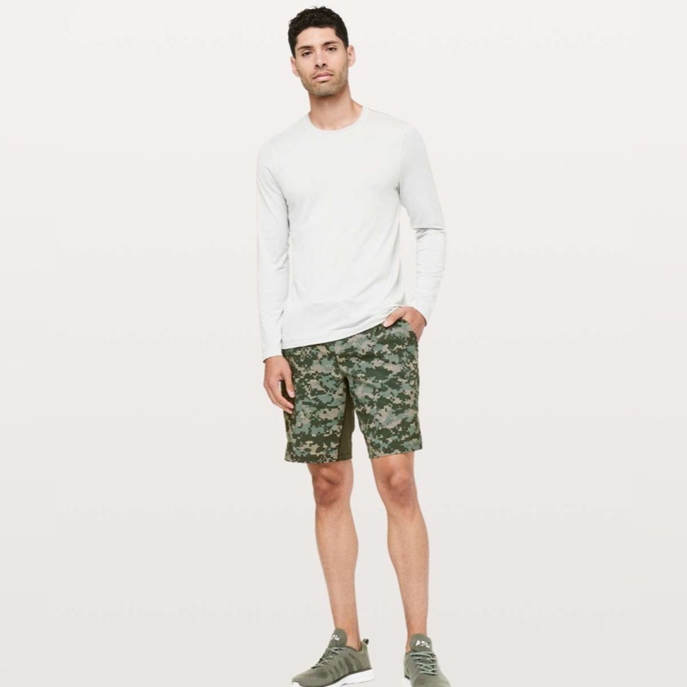 Lululemon T.H.E Shorts Pixel Camo Size L